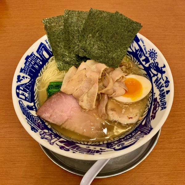 「特中村屋（塩）」（写真）「中村屋らーめん（醤油）」連食