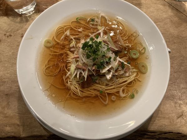 「葱油肉絲麺（ネギソバ）2500円＋替え玉 550円」@中華麺酒房 中華そば すずらんの写真