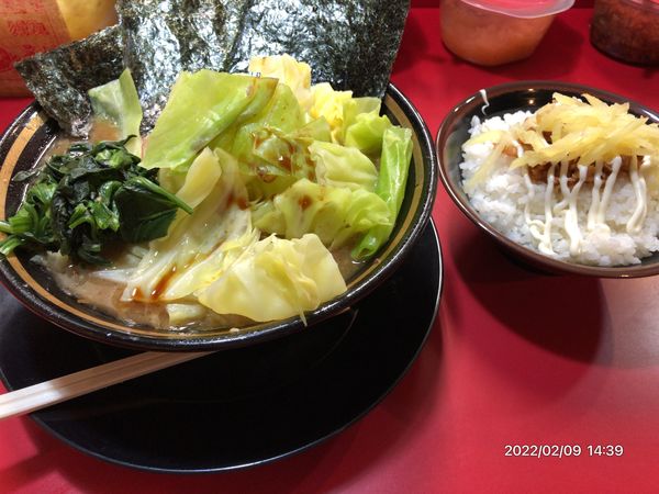 「ラーメン　キャベツ　ライス」@家系ラーメン とらきち家の写真