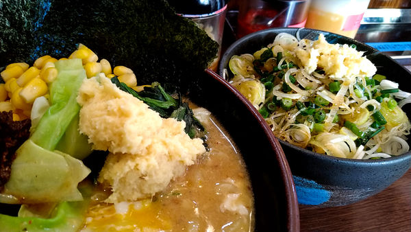 「限定/味噌とき卵ラーメン+中盛り+ネギめし」@ラーメン 大山家 昭島店の写真