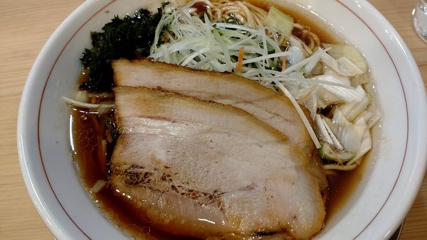 「煮干しとカツオのギュッとしたラーメン」@中華そば すばる食堂の写真