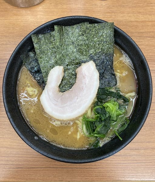 「ラーメン中（￥750）」@横浜らーめん 若武者の写真