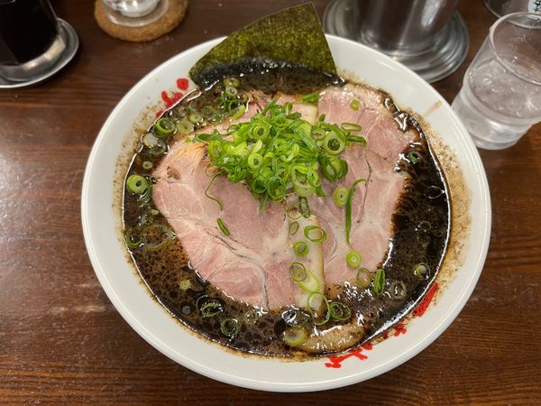 「チャーシュー麺大盛り1220円」@なんつッ亭 秦野本店の写真
