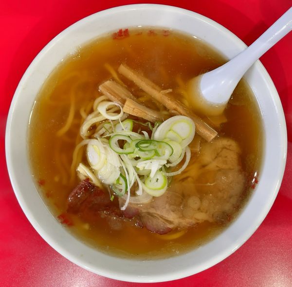 「手打らーめん」@一品香 駒生店の写真