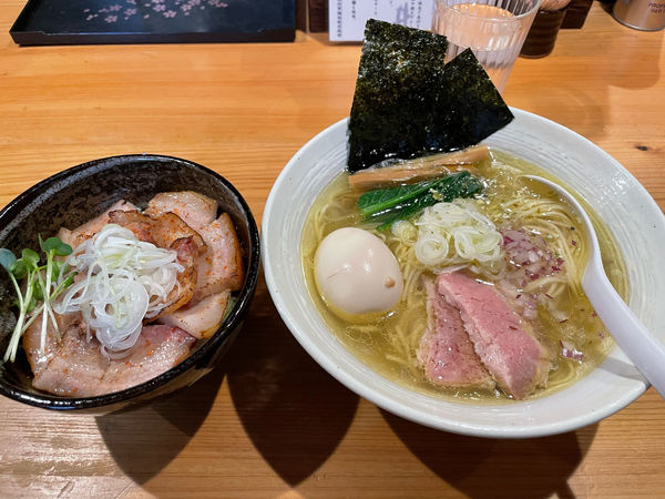 「らぁ麺(塩) + 味付玉子(クーポン) + 岩中豚バラ丼」@麺屋 さくら井の写真
