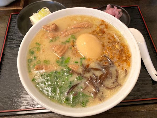 「豚もつラーメン 750円 ※替え玉 無料」@もつ煮 王里の写真