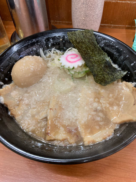 「とんこつラーメン+味玉+チャーシュー」@ラーメン源骨の写真