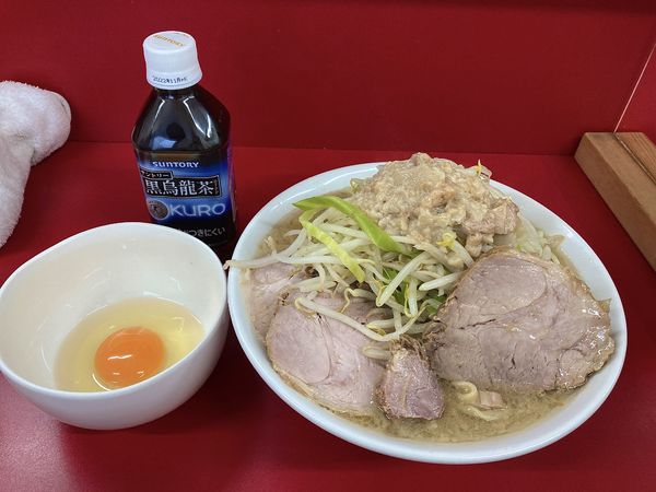 「小ラーメン＋生たまご」@ラーメン二郎 神田神保町店の写真