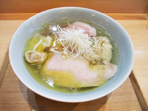 「わんたん入りしおらぁ麺」@飯田商店 湯河原本店の写真