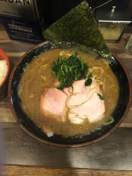 「ラーメン　800円」@神田ラーメン わいず 神田本店の写真