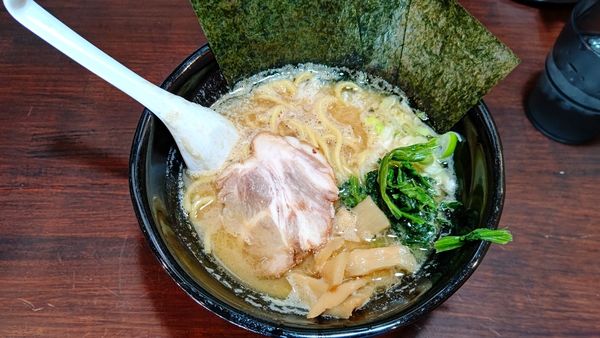 「醤油ラーメン」@横浜家系ラーメン 極み家の写真