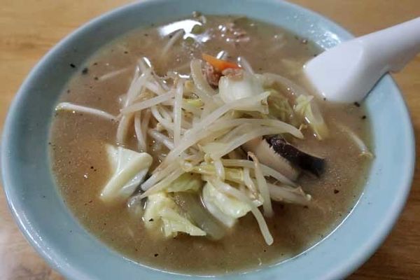 「タンメン 800円」@らーめん亭 朝日山の写真