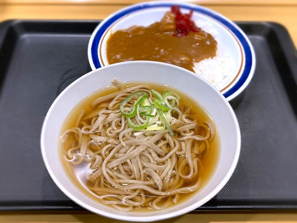 「ミニそば&ミニカレー￥360」@名代 富士そば しのばず店の写真