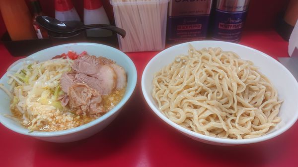 「カレーつけ麺大  野菜  ニンニク  じんたん(福神漬)」@ラーメン二郎 中山駅前店の写真