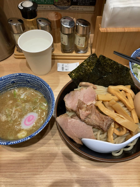「特製つけ麺」@舎鈴 JRさいたま新都心ビル店の写真