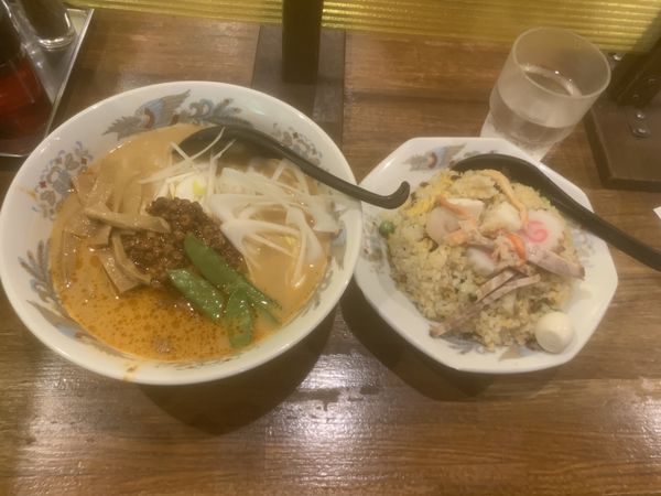 「五目チャーハン、坦々麺」@龍王 本店の写真