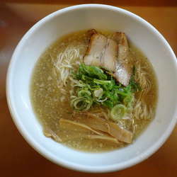 鶏がら豚骨醤油