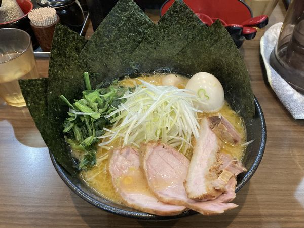 「天王ラーメン」@横浜家系らーめん 天王家 寒川総本店の写真
