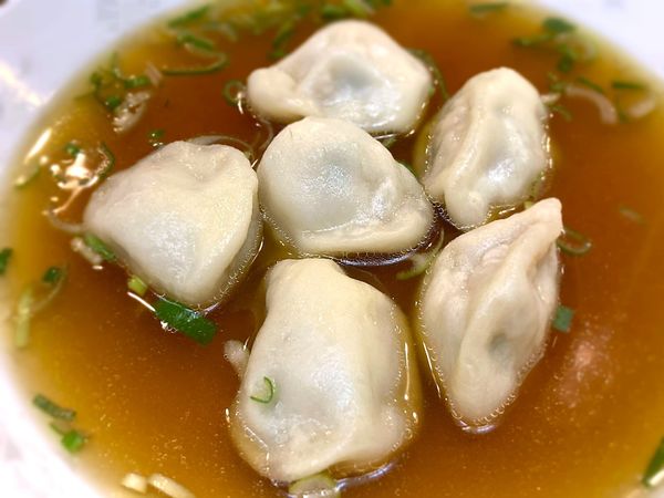 「水餃子￥400/6個」@広東酒家らくらくの写真