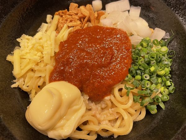 「辛まぜそば890円」@油そば 鈴の木の写真