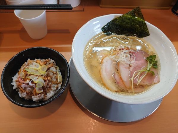 「しおチャーシュー+チャーシュー丼」@らーめん わらびの写真