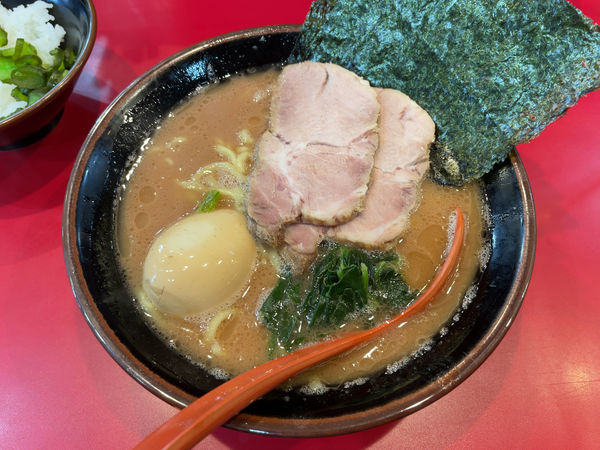 「特選 並」@横浜ラーメン おか本の写真