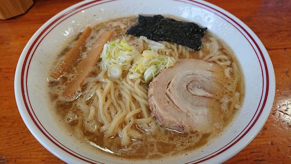 「豚骨醤油ら〜麺+ラーパスで麺大盛」@豚骨醤油らー麺 相澤屋の写真