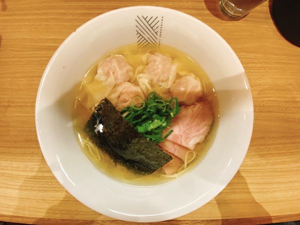 「白醤油肉雲吞麺:950円」@支那蕎麦 澤田の写真