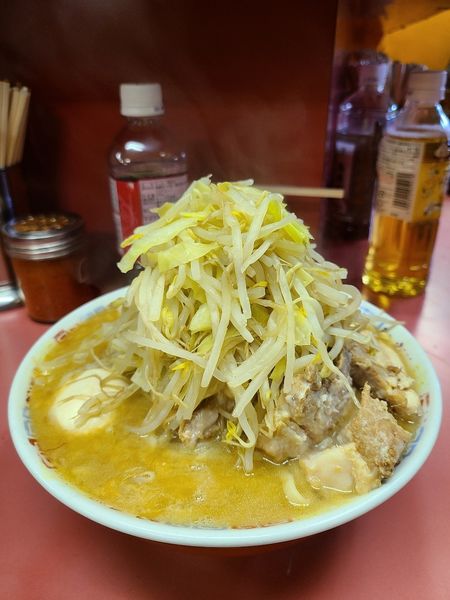 「大豚ラーメン　味付けたまご」@ラーメン二郎 ひばりヶ丘駅前店の写真