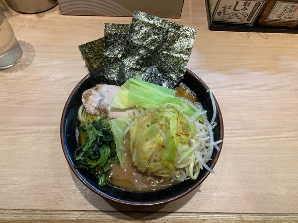 「ラーメン＋野菜」@輝道家直系 皇綱家の写真