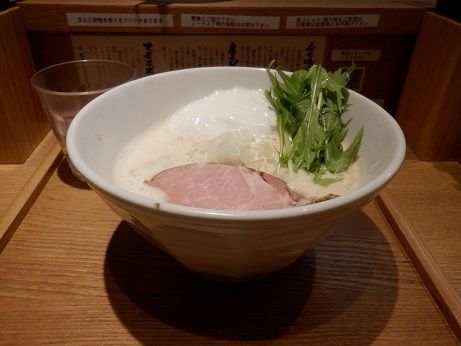 「ふく流らーめん」@ふく流らーめん 轍 東京高田馬場本店の写真
