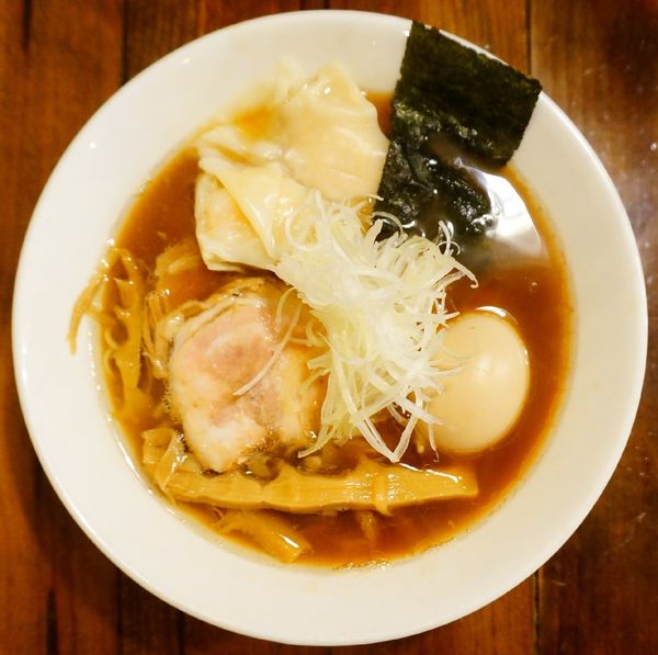 「味玉中華そば＋わんたん(2個)」@武麗舞の写真