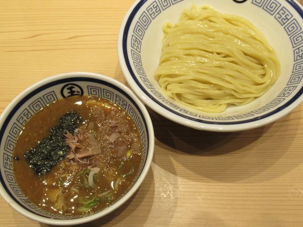 「濃厚魚介つけ麺（880円）」@らーめん玉 田町店の写真