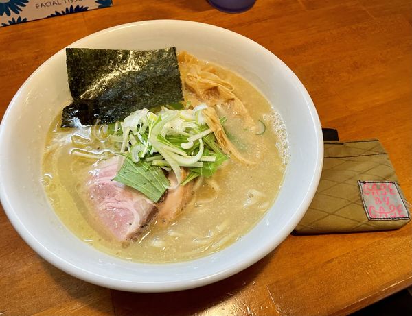 「ラーメン塩+替え玉」@自家製麺ラーメンKの写真