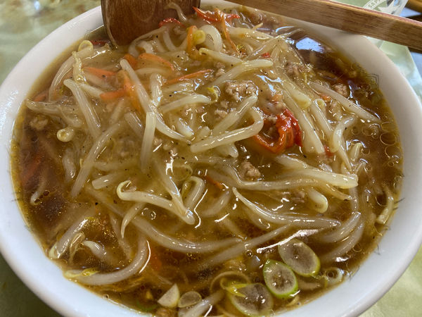 「極辛もやしそば　大盛り850円」@玉蘭の写真