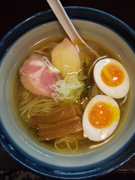 「しおらーめん（味玉付き）」@らーめん奏の写真