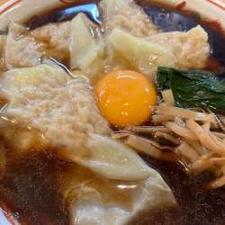 月見ワンタンメン(煮干ブラック)(大)