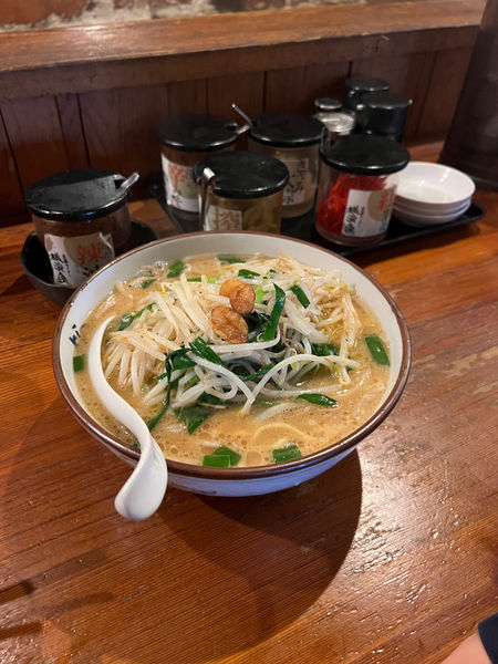 「ニラもやしラーメン」@究極ラーメン 横濱家 小平店の写真