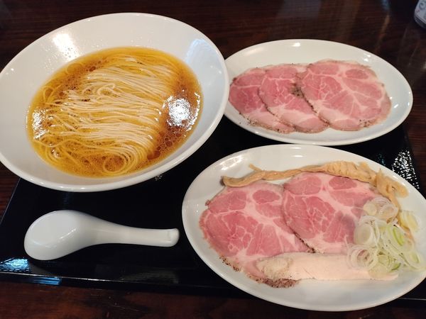 「アイモらーめん醤油　レアチャーシュートッピング」@ふかや女子流 アイモの写真