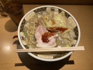 「煮干しラーメン ¥870」@すごい煮干ラーメン凪 西新宿7丁目店の写真