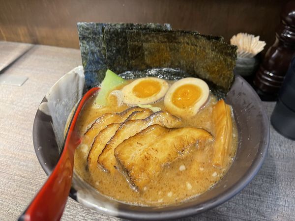 「特製醤油ラーメン」@麺屋 江戸紫の写真