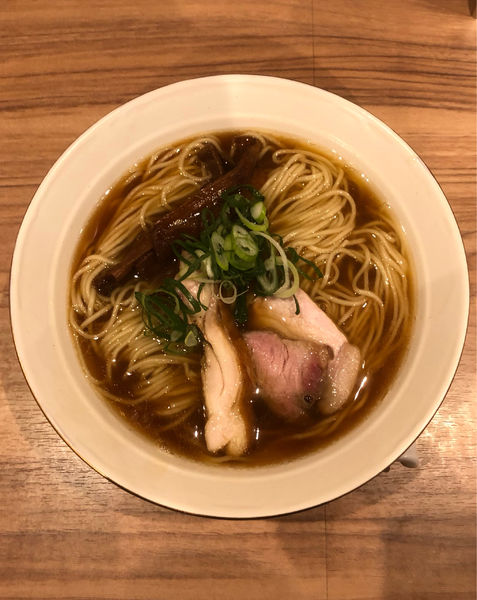 「醤油中盛（￥1100+100）」@麺処 ほん田 秋葉原本店の写真