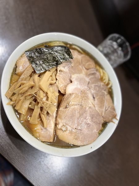 「ラーメン(中350g)850円+チャーシュー350円」@中華そば べんてんの写真