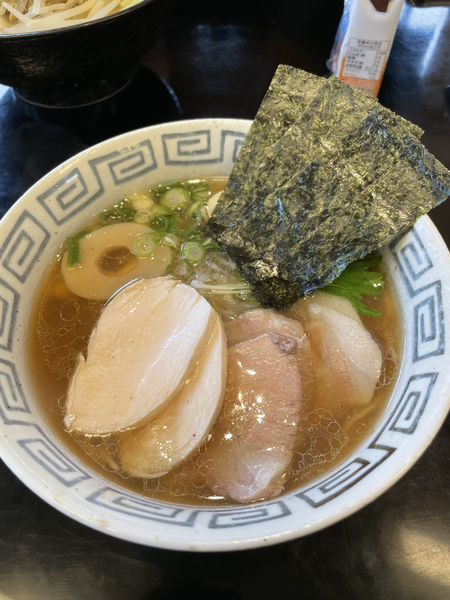 「清湯　醤油　特製」@らぁ麺のお店 三色の写真