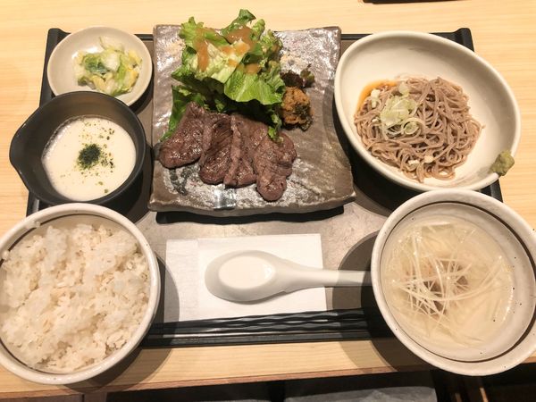 「牛たんランチセットA1320円」@三代目文治 イオンモール千葉ニュータン店の写真