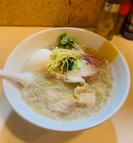 「塩生姜（こってり￥900）＋味玉（￥100）」@塩生姜らー麺専門店 MANNISH 浅草店の写真