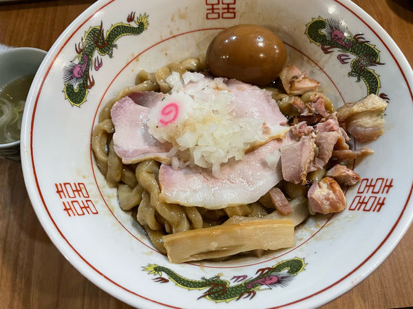 「油そば(850円)味玉(100円)」@MENクライの写真