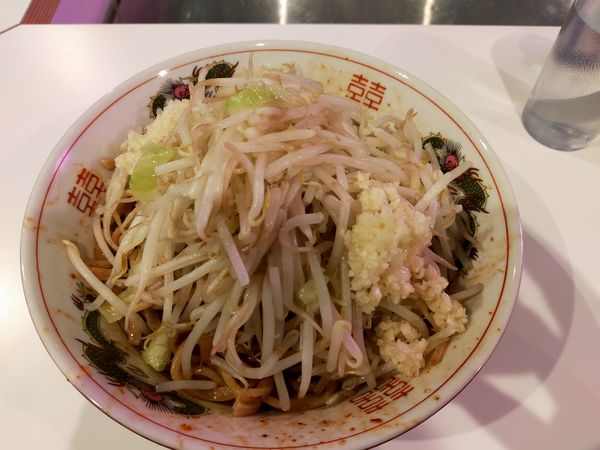 「辛まぜそば　大盛」@ラーメンボーイズの写真