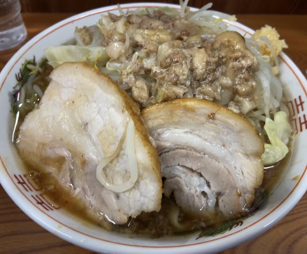 「ラーメン(ブタ２枚)850円　ニンニク、アブラ、カラメ」@ラーメン二郎 亀戸店の写真