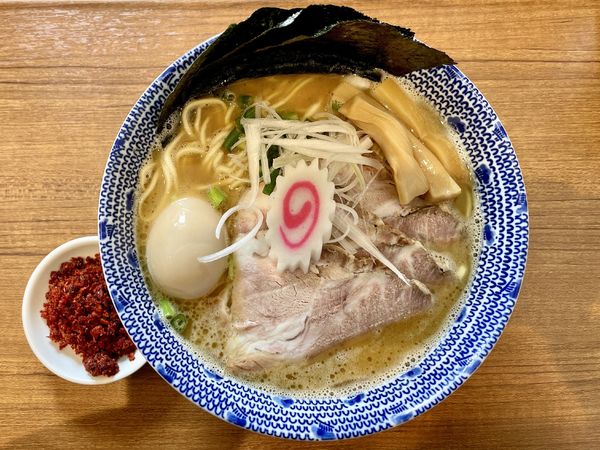 「魚介とんこつ特製ラーメン 大盛 ＋ 特製辛味」@麺屋わおんの写真